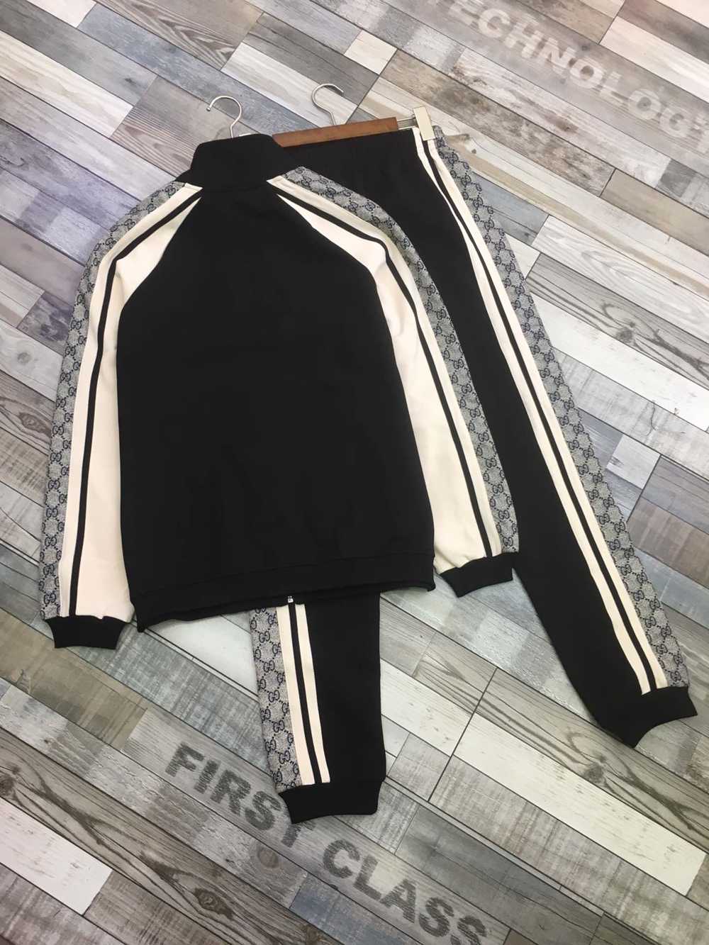 Gvc*1 suit